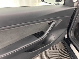 Tesla Model 3 (INCL-BTW) Aut. *PANO | AUTO-PILOT | NAPPA-FULL-LEATHER | KEYLESS | FULL-LED | MEMORY-PACK | SURROUND-VIEW | DAB | CARPLAY | DIGI-COCKPIT | LANE-ASSIST | COMFORT-SEATS | 19