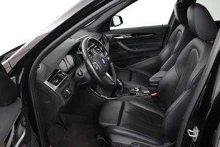 BMW X1 BMW X1 sDrive20i M Sport | Leder | Head-Up |  Stoelverwarming | Camera | Full LED | Sportstoelen | Navigatie | Park Assist | DAB - afbeelding nr 4
