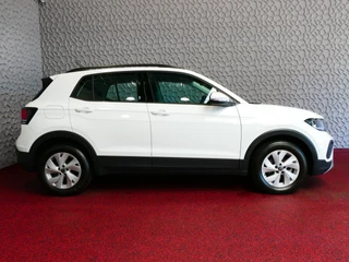 Volkswagen T-Cross Volkswagen T-Cross DE VERNIEUWDE T-CROSS 116PK VIR.COCKPIT LMV CARPLAY 2024 