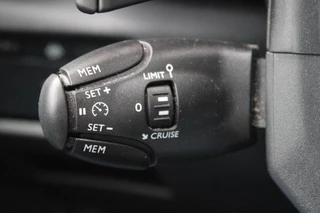 Citroën C5 Aircross Citroen C5 Aircross 1.6 Plug-in 225PK Hybrid BUSINESS | NAVIGATIE | APPLE CARPLAY/ANDROID AUTO | KEYLESS ENTRY/START | LED KOPLAMPEN | DODEHOEK DETECTIE | LICHTMETALEN VELGEN 18