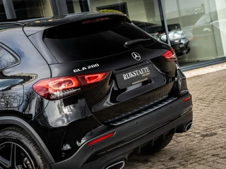 Mercedes-Benz GLA Mercedes GLA-klasse 200 AMG|PANO|19''|CAMERA|CARBON|NIGHT - afbeelding nr 37