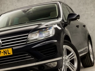 Volkswagen Touareg Volkswagen Touareg 3.0 TDI Sport 263Pk Automaat (PANORAMADAK, NAVIGATIE, LUCHTVERING, DYNAUDIO, STUUR/STOELVERWARMING, LEDEREN SPORTSTOELEN, TREKHAAK, ADAPTIVE CRUISE, XENON, CAMERA, NIEUWE APK, NIEUWSTAAT) - afbeelding nr 20