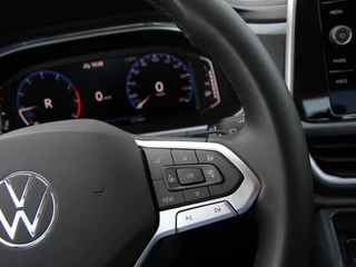 Volkswagen T-Roc Volkswagen T-Roc 1.5 TSI 150pk DSG Style | Acc | Lane | Camera - afbeelding nr 40