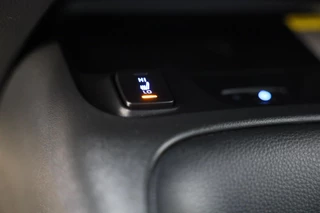 Toyota Corolla Toyota Corolla 1.8 Hybrid Business Plus / Aut / Camera / Acc / Lane Assist / Dode Hoek / Massage / Stoelverkoeling / Led / 17 Inch - afbeelding nr 16