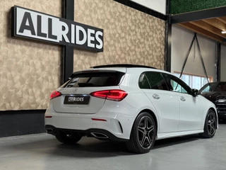 Mercedes-Benz A-Klasse Mercedes-Benz A-klasse 220 4MATIC Premium Plus AMG Night | Pano | Keyless | Sfeerverlichting | Memory seats - afbeelding nr 14
