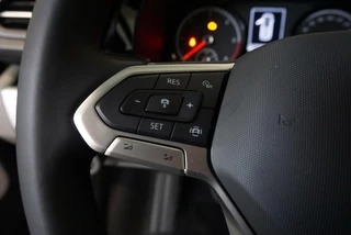 Volkswagen Transporter Volkswagen Transporter 2.0 TDI L2H1 28 Dubbele Cabine Highline Airco | Cruise Control adaptief | PDCVA | 17