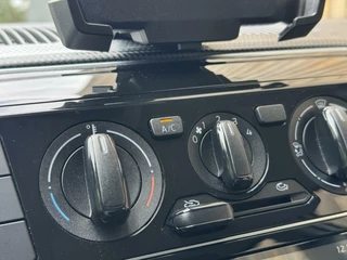 Volkswagen up! Volkswagen Up! 1.0 BMT move up! Airco | Elektrische ramen | DAB radio | LED dagrijverlichting | 15 inch lichtmetalen velgen | NAP - afbeelding nr 11