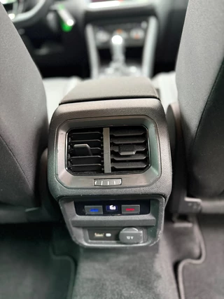 Volkswagen Tiguan Volkswagen Tiguan 1.5 TSI ACT Comfortline Business Automaat - afbeelding nr 29