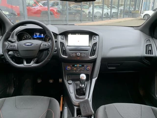 Ford Focus Ford Focus Wagon 1.0 ST-Line Cruise Led Carplay Nl Auto 2017 Eerste Eigenaar Dealer Onderhouden - afbeelding nr 14