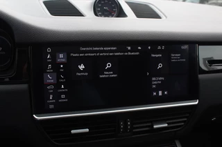 Porsche Cayenne Porsche Cayenne Coupé 3.0 / Trekhaak / Panoramadak / Camera / Luchtvering / 22'' / Bose / Stoelventilatie / Sportchrono / Stoelverwarming / DAB / ACC - afbeelding nr 23