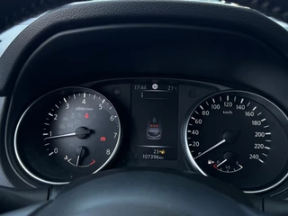 Nissan QASHQAI Nissan QASHQAI 1.2 N-Connecta | Navigatie | 360° camera | 18
