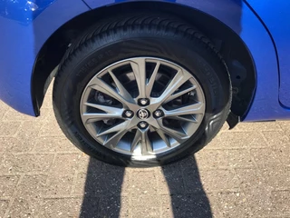 Toyota Yaris Toyota Yaris 1.5 HYB. DYNAMIC **Automaat/opendak/carplay** - afbeelding nr 35