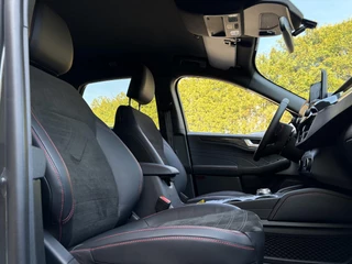 Ford Kuga Ford Kuga 2.5 PHEV ST-Line X 225pk | Driver Assistance Pack | Winterpack | Wegklapbare Trekhaak | Verlengde fabrieksgarantie tot 03-2028 - afbeelding nr 15