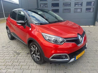 Renault Captur Renault Captur 0.9 TCe Helly Hansen / 5 deurs / 67DKM / NAP! - afbeelding nr 2