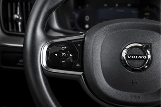 Volvo XC60 Volvo XC60 2.0 T6 Plug-in hybrid AWD Plus Dark | S/K-Panodak | Dig. Cockpit | Adapt. Cruise | Memory Stoelen | Elek. Klep | Stoel-+stuurverw. | 360 Camera | Harman/Kardon | NAV+App. Connect | LM 19