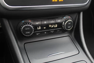 Mercedes-Benz CLA Mercedes-Benz CLA Shooting Brake 250 OrangeArt Edition / Camera / Panoramadak / Memory seats / 18'' / Leder / Groot Navi. / Dodehoek / Nightpakket / Stoelverwarming / Cruise Control - afbeelding nr 25