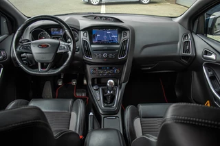 Ford Focus Ford Focus 2.0 ST, Milltek Sport, 19 Inch RS LMV, Airtec - afbeelding nr 13