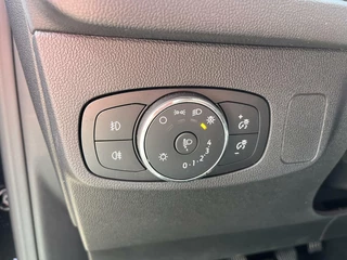 Ford Focus Ford Focus 1.0 EcoBoost Hybrid ST Line 125PK Winterpack Cruise Navi Camera SYNC4 Climate Privacy Glass Parkeersensoren *Sportief* - afbeelding nr 25
