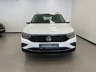 Volkswagen Tiguan Volkswagen Tiguan 1.5 TSI Life Business / 150PK / NAVI / STOEL-STUURVERW. / PDC / 1800KG TREKG. - afbeelding nr 25