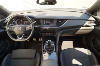 Opel Insignia Opel Insignia Sports Tourer 1.6 CDTI Business Executive -NAVI-ECC- - afbeelding nr 9