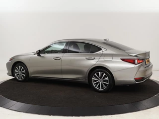 Lexus ES Lexus ES 300h Comfort Line | Schuifdak | Leder |  Stoelverwarming | Adaptive cruise | Carplay | Camera | Memory | Keyless | Full LED - afbeelding nr 2