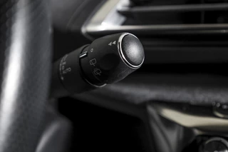 Peugeot 3008 Peugeot 3008 1.2 PureTech 130 PK GT Line | S/K-Panodak | Dig. Cockpit | Cruise | PDC | Camera | NAV | ECC | Elek. Klep | DAB | LM 19