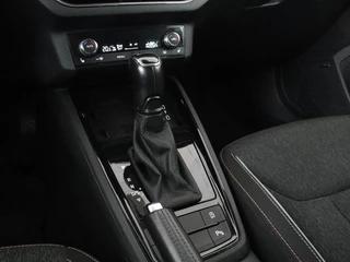 Škoda Kamiq Skoda Kamiq 1.5 TSI Business Edtion | Stoelverwarming |  Camera | Trekhaak | Carplay | Keyless | Full LED | Virtual Cockpit | Navigatie | Climate control | Parkeerhulp | Cruise control - afbeelding nr 8
