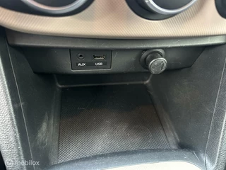 Hyundai i10 Hyundai i10 1.0i i-Motion Comfort * AIRCO * LM VELGEN * - afbeelding nr 9