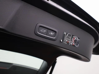 Volvo XC40 Volvo XC40 T5 Recharge R-Design | Achteruitrij Camera | Cruise Controle | Apple Carplay / Android Auto | Stoel + Stuur Verwarming | - afbeelding nr 14
