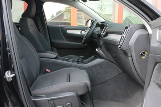 Volvo XC40 Volvo XC40 T3 Momentum Business | Parkeercamera | Stoelverwarming | Trekhaak | Pilot Assist | Keyless - afbeelding nr 21