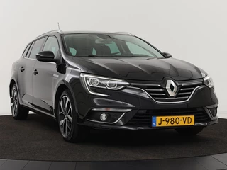 Renault Mégane Renault Mégane 1.3 TCe Bose | Camera | Keyless | Carplay |  Navigatie | Sfeerverlichting | Cruise Control | Climate control | Dodehoek detectie - afbeelding nr 33