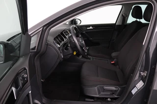 Volkswagen Golf Volkswagen Golf 1.0 TSI Comfortline (PARKEERSENSOREN, CRUISE ADAPTIEF, NAVIGATIE, STOELVERWARMING) - afbeelding nr 8