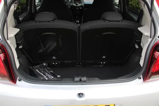 Peugeot 108 Peugeot 108 1.0 e-VTi 68PK AUTOMAAT ACTIVE | AIRCO | BLUETOOTH AUDIO | LEDEREN STUURWIEL/VERSNELLINGSPOOK | LAGE KM STAND! | DEALER ONDERHOUDEN! | - afbeelding nr 9