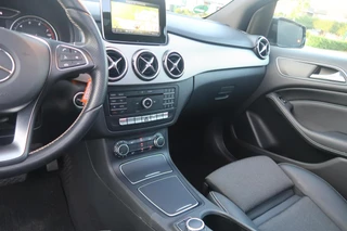 Mercedes-Benz B-Klasse Mercedes B-klasse 180 Aut f-1|PANORAMADAK|TREKHAAK|STOELVERWARMING|XENON-LED|FACELIFT|ZEER MOOI - afbeelding nr 29