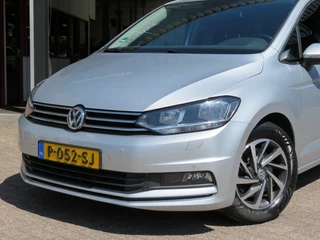 Volkswagen Touran Volkswagen Touran 1.2 TSI CON. SERIES ,,SOUND'' / Camera / Wegklap.haak / Stoelverwarming / - afbeelding nr 7
