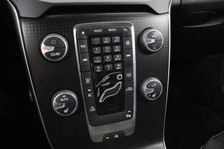 Volvo V40 Volvo V40 2.0 T4 Sport | Stoelverwarming | Full LED |  Navigatie | Leder/Alcantara | Climate control | Parkeerhulp | Cruise control | R Design - afbeelding nr 14