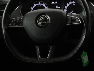 Škoda Octavia Skoda Octavia Combi 1.0 TSI Grt Amb. Bns | Camera | Trekhaak |  Adaptive cruise | Carplay | Navigatie | Sportstoelen | Climate control - afbeelding nr 8