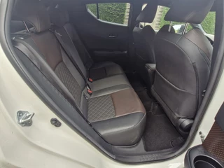 Toyota C-HR Toyota C-HR 1.2 First Edition - afbeelding nr 17