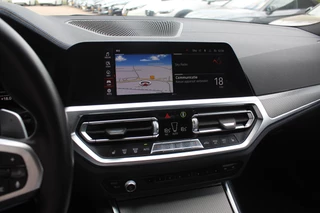 BMW 3 Serie BMW 3 Serie M340i xDrive / Trekhaak / Leder / Memory seats / 19'' / DAB / Navigatie / Stoelverwarming / DAB / Cruise Control - afbeelding nr 19