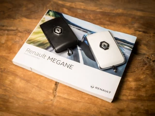 Renault Mégane Estate 141Pk Automaat (APPLE CARPLAY, VIRTUAL COCKPIT, NAVIGATIE, CLIMATE, SPORTSTOELEN, GETINT GLAS, TREKHAAK, PARKEERSENSOREN, NIEUWSTAAT) - afbeelding nr 16