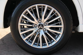 Mitsubishi Outlander Mitsubishi Outlander 2.4 PHEV Intense | Keyless entry | Stoelverwarming | - afbeelding nr 25