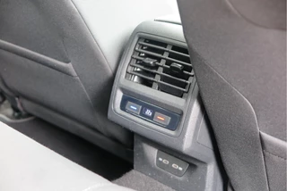 Volkswagen Golf Volkswagen Golf 1.5 TSI 96kw 130pk Style , Panorama dak , Led, Virtual cockpit ,Trekhaak uitklapbaar, PDC, Navigatie via Carplay , DAB+ , Stoelverwarming,Alcantara bekleding, etc. - afbeelding nr 37