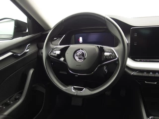 Škoda Octavia Škoda Octavia Combi 1.0 TSI Business Edition TREKHAAK / CARPLAY / SFEERVERLICHTING / NAVI / CLIMA / PDC / BLUETOOTH / CRUISE / NL-AUTO - afbeelding nr 24