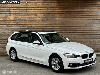 BMW 3 Serie BMW 3-serie Touring 318i LCI | Pano | Automaat | Cruise - afbeelding nr 1