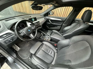 BMW X2 BMW X2 sDrive18i High Executive M-sport Automaat | Panoramadak | Lederen interieur | LED verlichting | Sfeerverlichting | DAB radio | Head-up display | Achteruitrijcamera | Parkeersensoren voor en achter - afbeelding nr 7