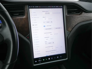 Tesla Model X Tesla Model X 100D AWD [ 3-Fase ] (INCL-BTW) *PANO-WINDOW | AUTO-PILOT | LUXURY-LEATHER | TOWBAR | NAVI-FULLMAP | FULL-LED | AIR-SUSPENSION | DIGI-COCKPIT | KEYLESS | CAMERA | DAB+ | SPORT-SEATS | LANE-ASSIST | 20