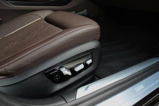 BMW 7 Serie ➡️  BMW 7-serie 740i High Executive | 2e eigenaar | Camera | Laser | Head-up | Dakraam | 19 inch | Soft-close | Massage | 6 cilinder | 326 pk | Origineel | Keyless entry/Go - afbeelding nr 16