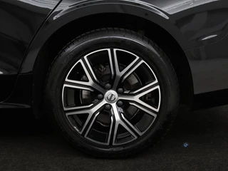 Volvo V60 Volvo V60 2.0 B4 Core | 58.000km NAP |  Stoel & Stuurverwarming | Full LED | Carplay | Camera | Elektrische achterklep | Navigatie - afbeelding nr 31