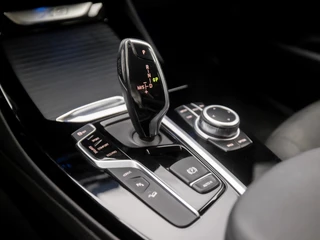 BMW X3 293Pk Automaat (GROOT NAVI, M STUUR, DEALER ONDERHOUDEN, SFEERVERLICHTING, STUURWIEL VERWARMD, SPORTSTOELEN, GETINT GLAS, CRUISE, NIEUWE APK, NIEUWSTAAT) - afbeelding nr 10