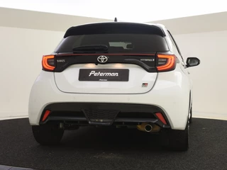 Toyota Yaris Toyota Yaris 1.5 Hybrid GR Sport | Panoramadak | PDC V+A | Stuur en Stoelverw - afbeelding nr 8